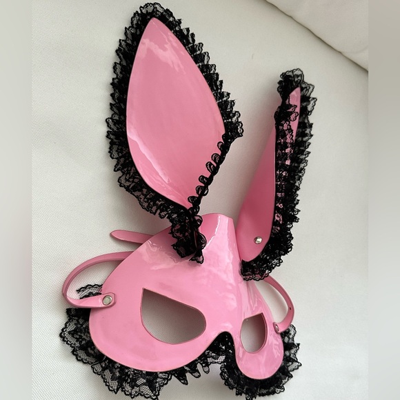 Dollskill - Widow bunny mask - Picture 2 of 4